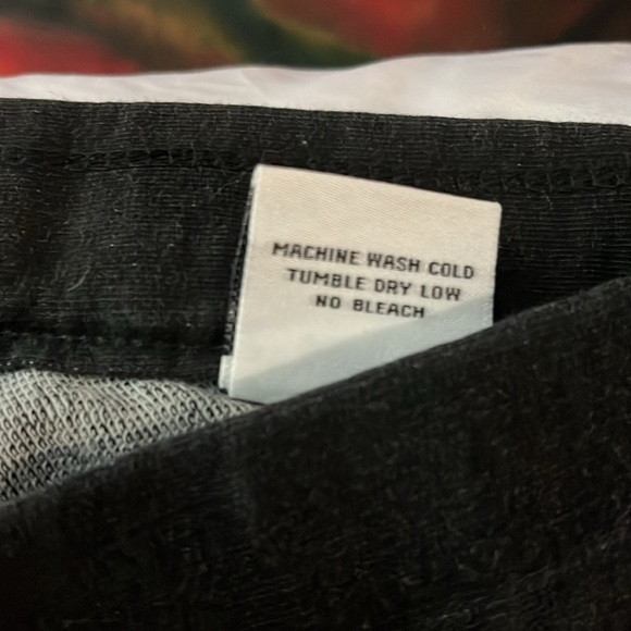 New with tags Jean leggings black size 10 dressy capris - Picture 3 of 10